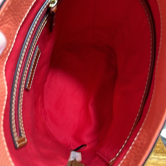 Dooney & Bourke Small Thea Crossbody Coral Pebble Leather NWT - Picture 3 of 8